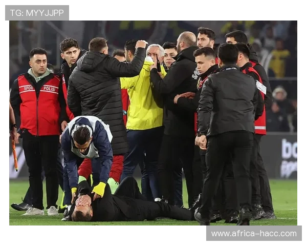 乌克兰足球明星因反战立场遭受攻击引发广泛关注与讨论